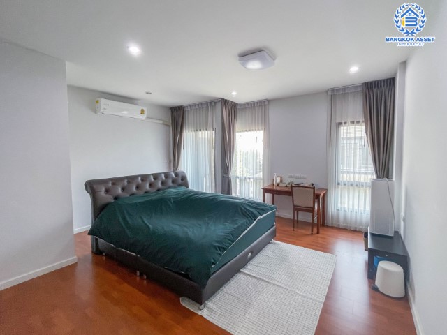 *****ทาวน์เฮ้าส์มือสองย่านกรุงเทพฯ ม.พรีเมี่ยม ไทม์โฮม วงแหวน-อ่อนนุช เนื้อที่กว้างขวางถึงเกือบ 28 ตร.ว. ฟังก์ชัน 3 ห้องนอน 2 ห้องน้ำ 2 ที่จอดรถ แถมฟรี! 4 เครื่องปรับอากาศ 1 เครื่องทำน้ำอุ่น บนทำเลดี ติดถ.กาญจนาภิเษก ใกล้สนามบินสุวรรณภูมิ และทางด่วน "บางนา"